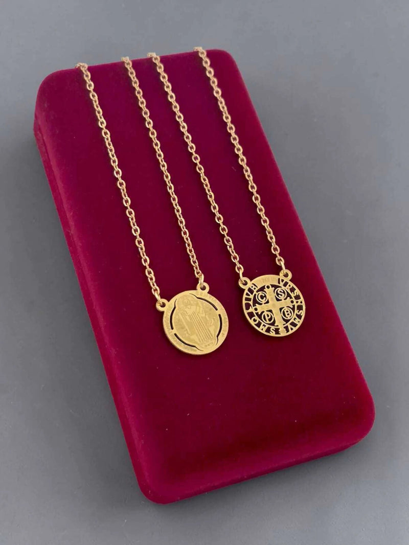 ESCAPULÁRIO SÃO BENTO - BANHADO A OURO 18K