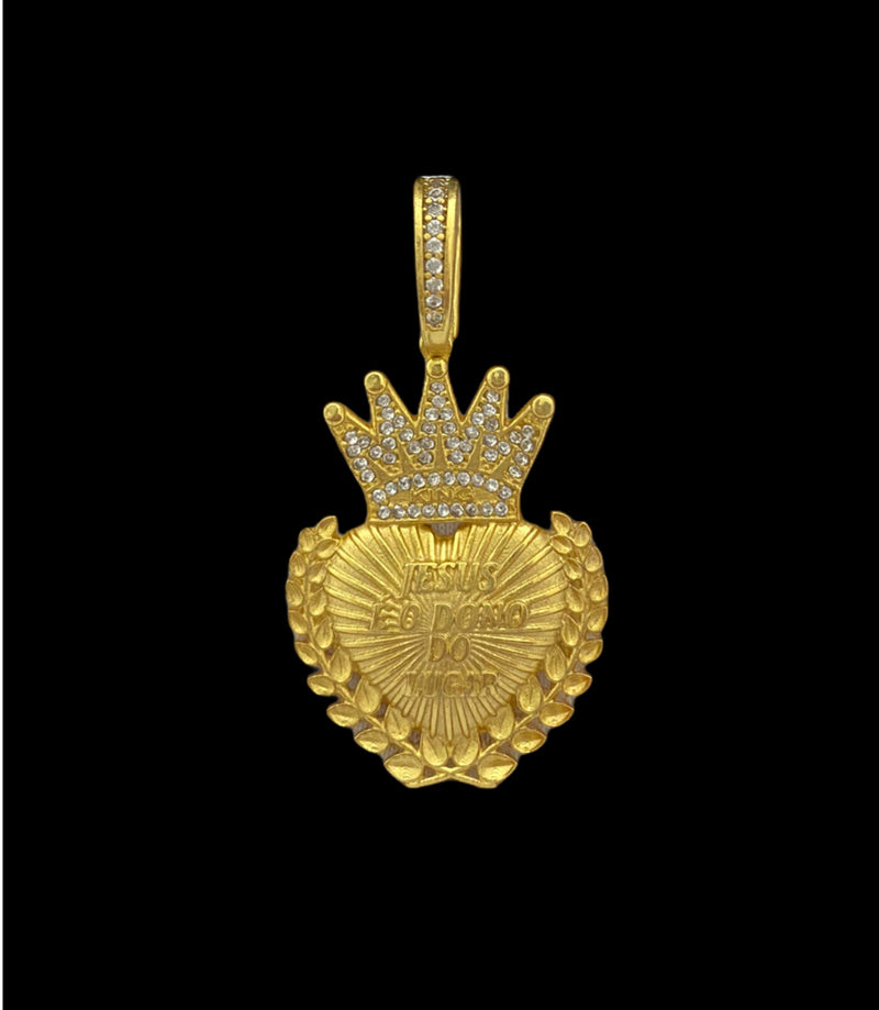 PINGENTE JESUS É O DONO M (Cravejado) - BANHADO A OURO 18K