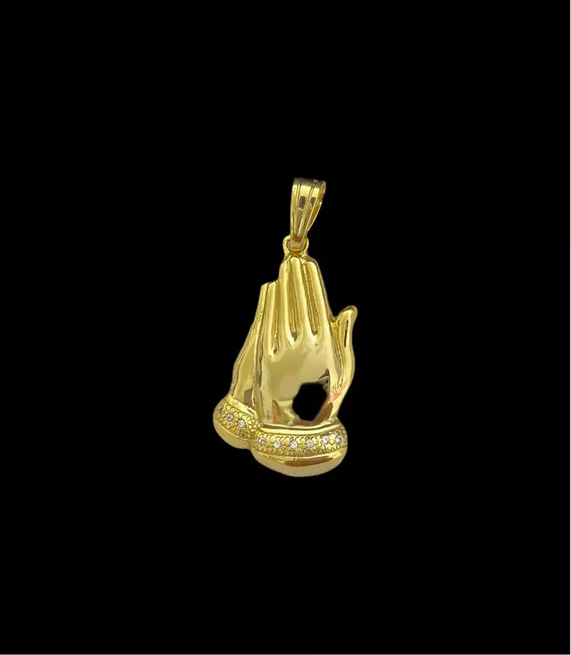 PINGENTE FÉ MÃO CRAVEJADA M - BANHADO A OURO 18K