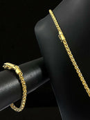 KIT PERUANO 8MM + PINGENTE PITBULL REDONDO C/ PEDRAS BANHADO A OURO 18K
