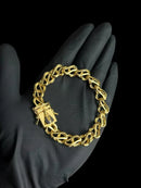CORDÃO FRISO S VAZADO 12MM + PULSEIRA FECHO NOSSA SENHORA BANHADO A OURO 18K