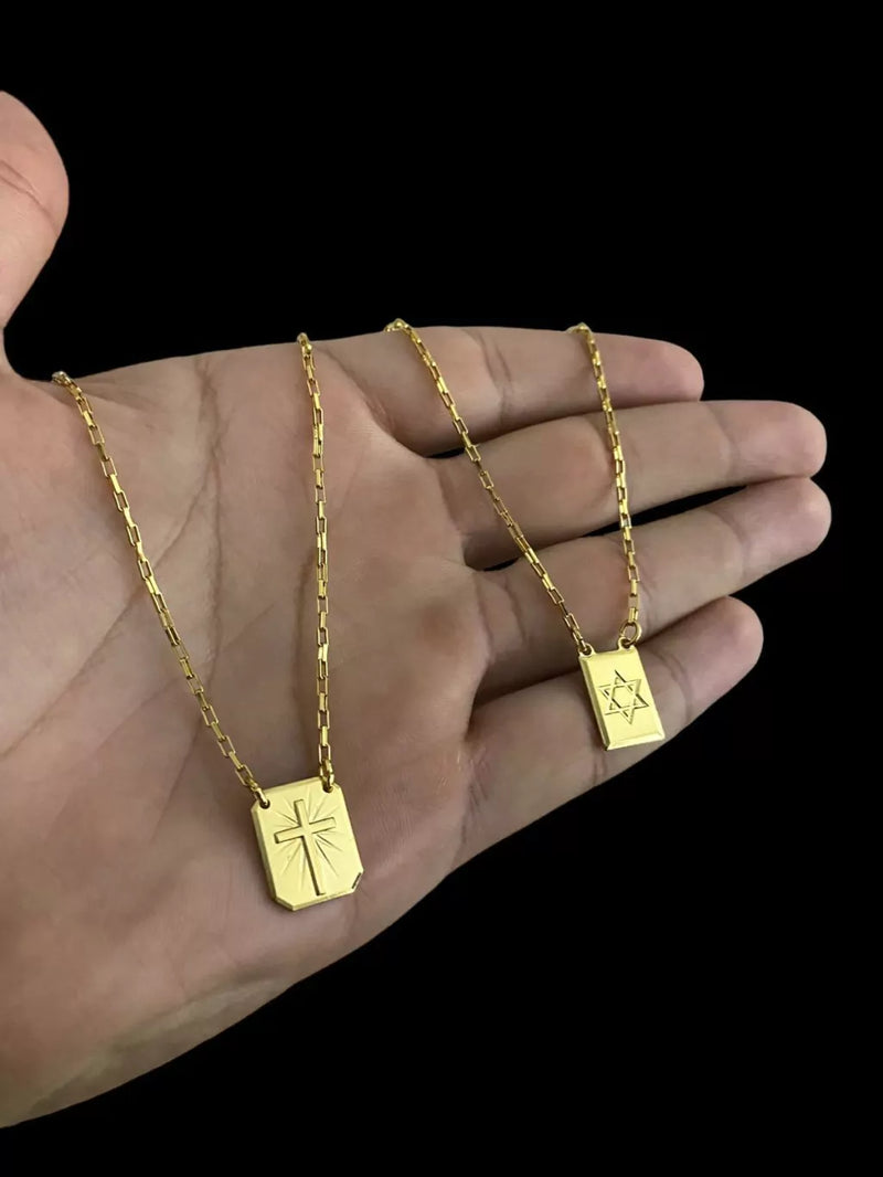 ESCAPULÁRIO TIJOLINHO 1MM CRUZ RAIADA/ ESTRELA DE DAVI - BANHADO A OURO 18K